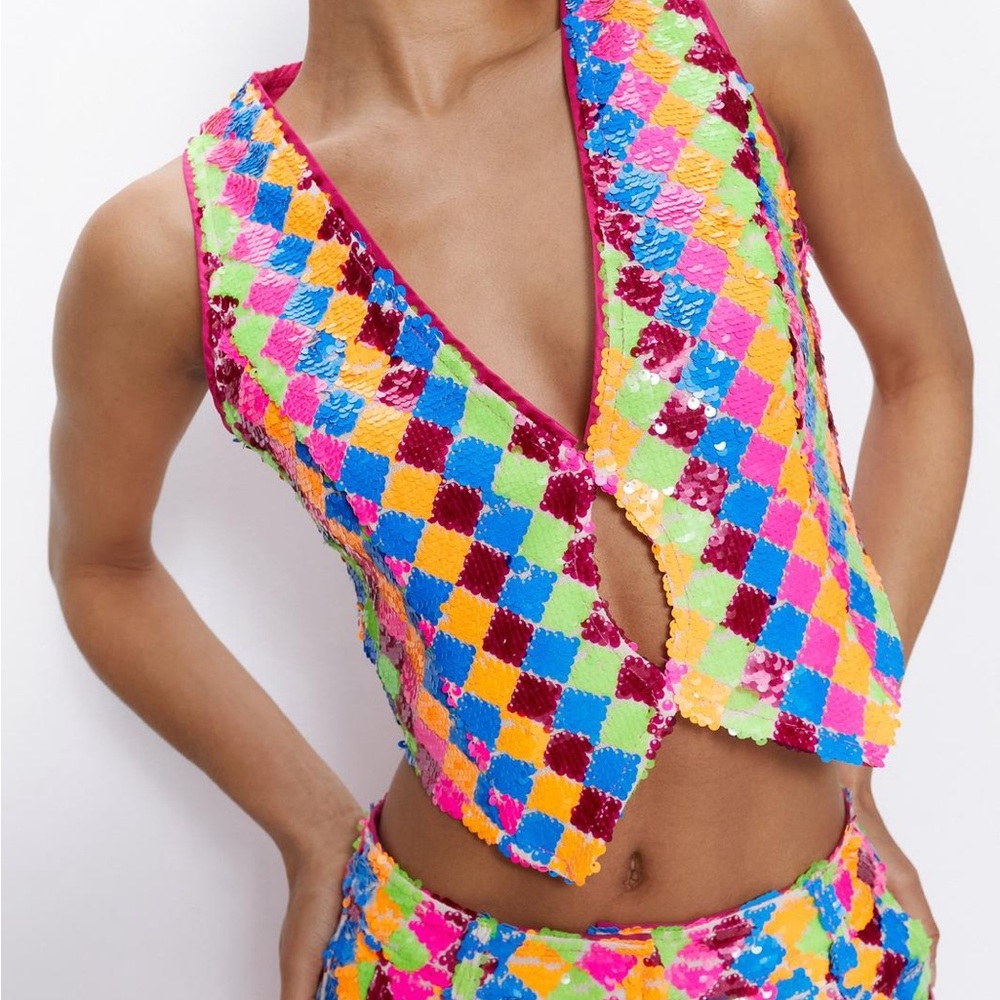 ISO DO NOT BUY: Nasty Gal Premium Diamond Sequin Set